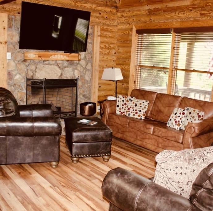 Rustic Black Bear Cabin Pigeon Forge Bagian luar foto